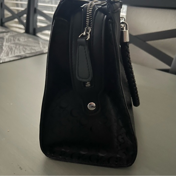 Guess Los Angeles Braided Handle Handbag - Black Color - Picture 6 of 7